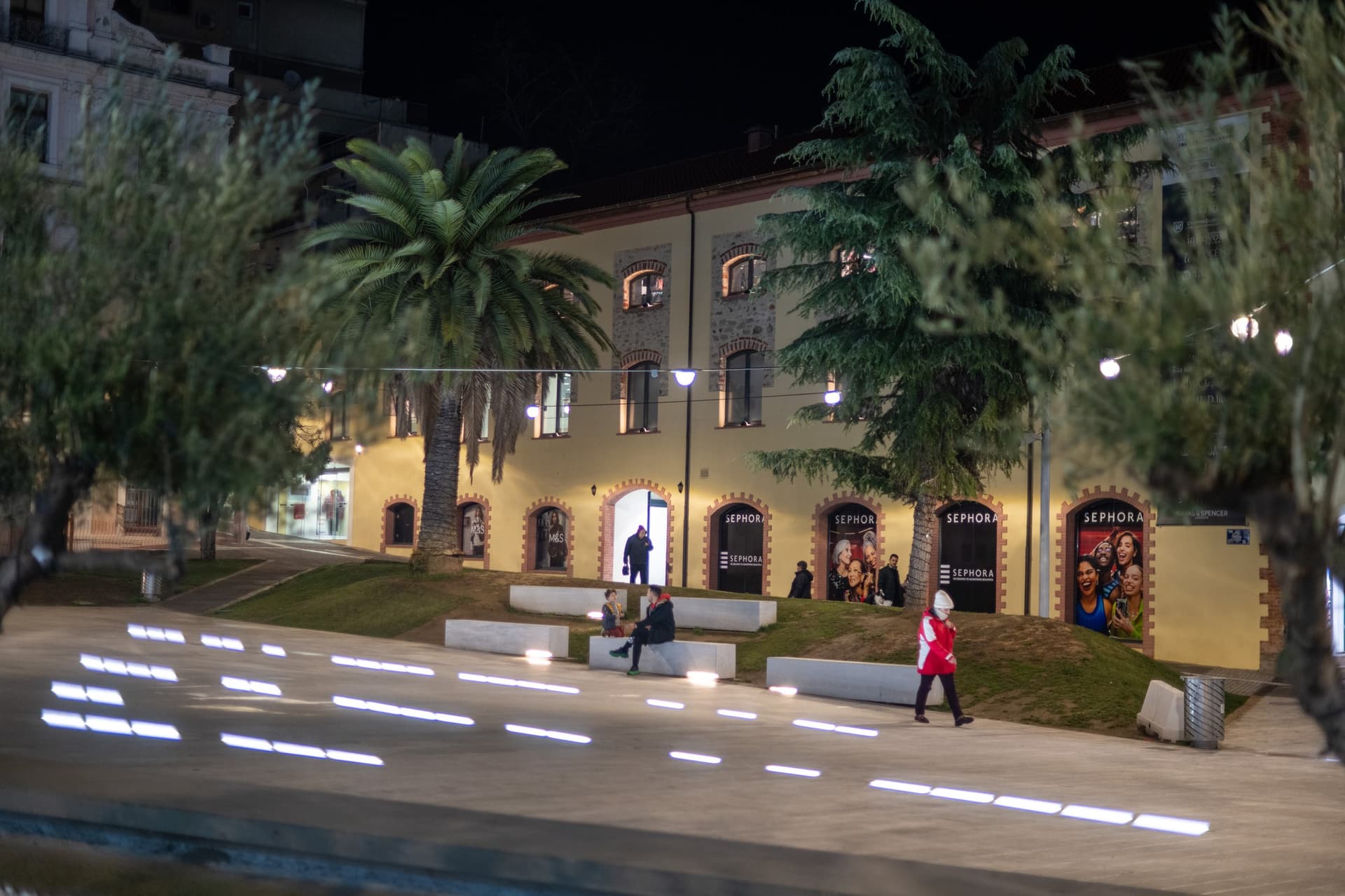 Alt text not provided