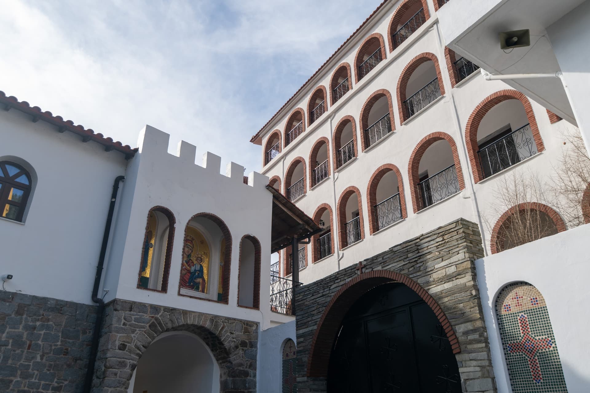 Alt text not provided