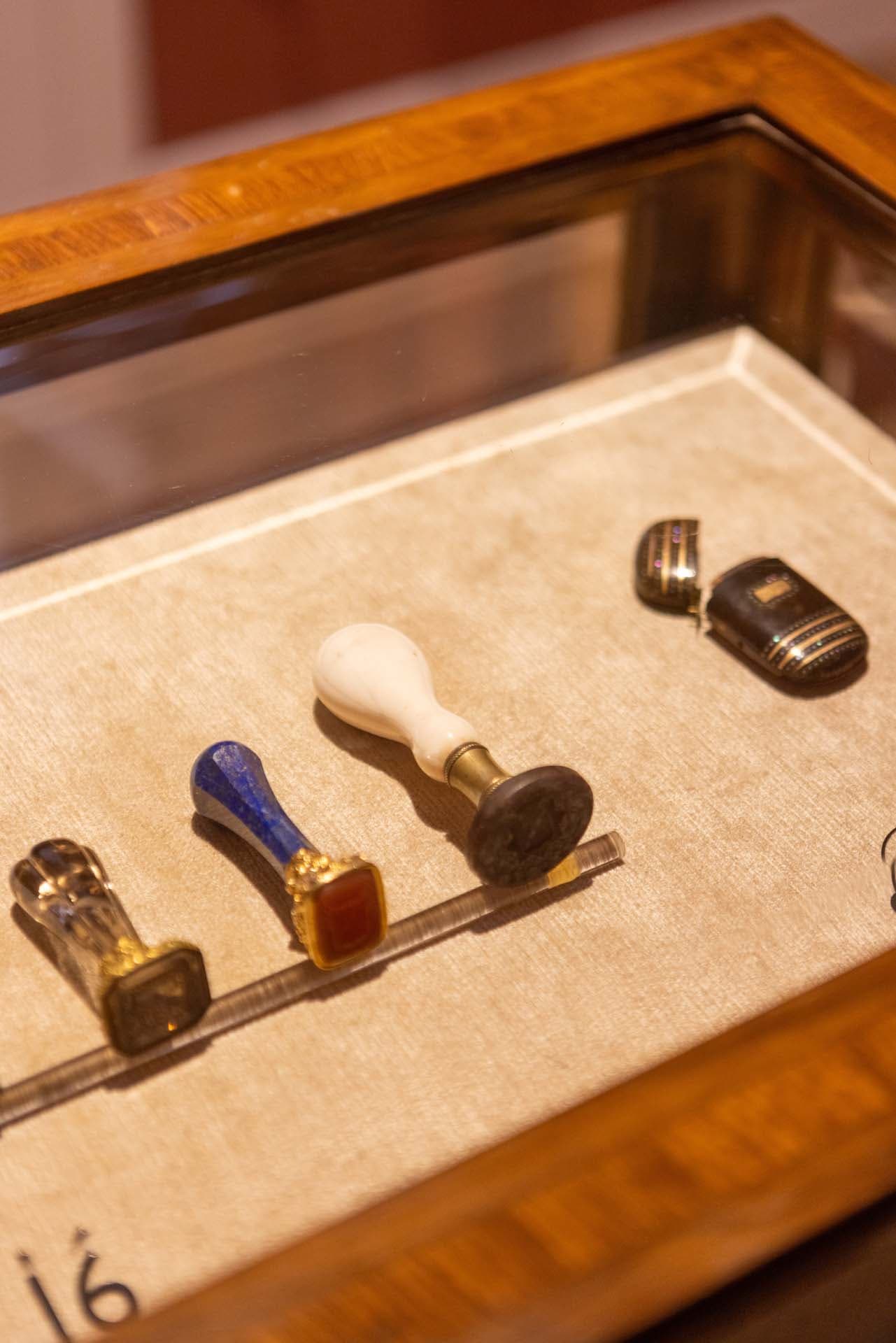 Alt text not provided