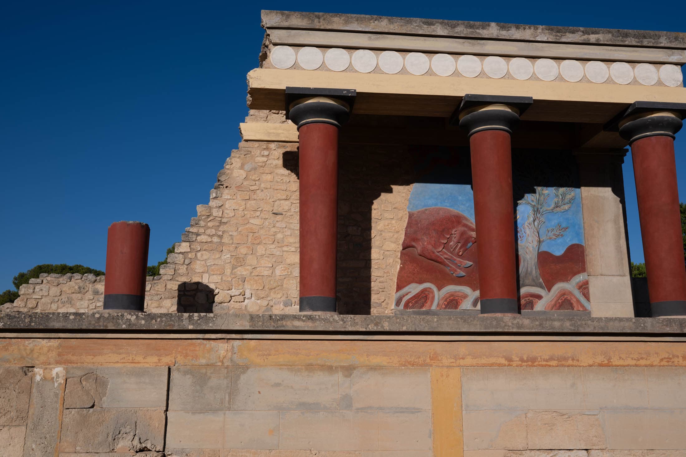 the-palace-of-knossos