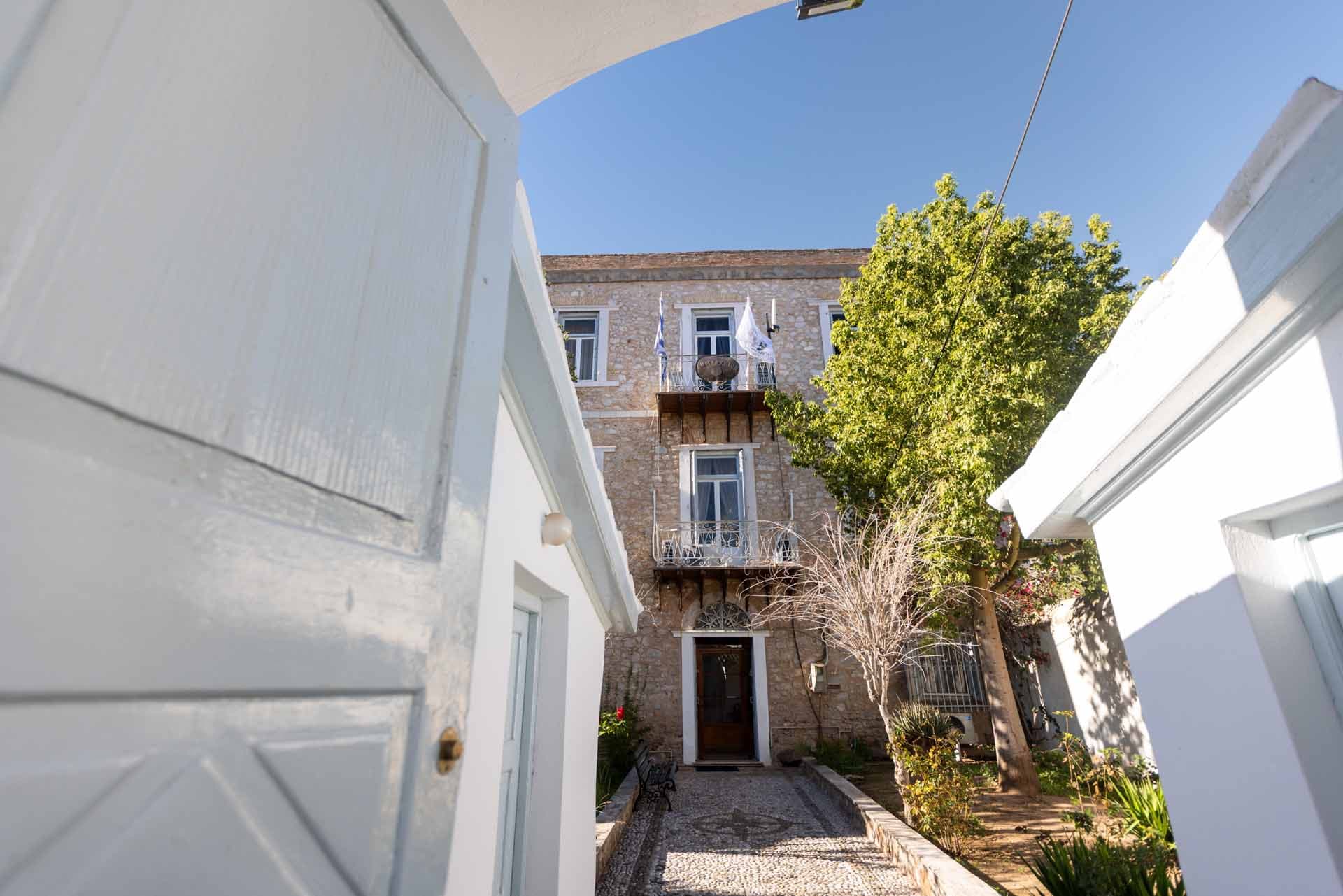 Alt text not provided