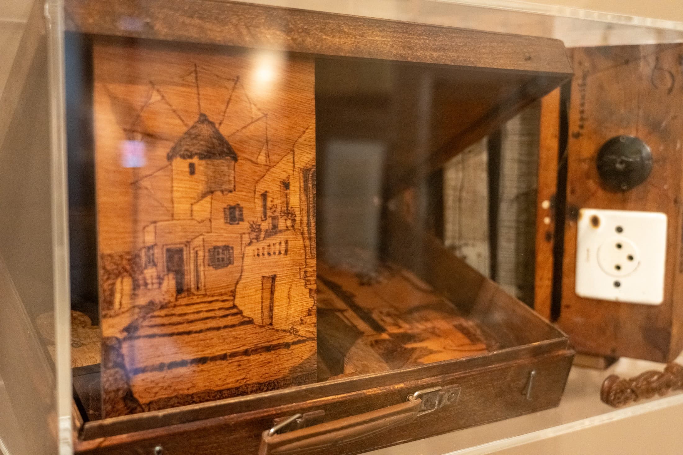 Alt text not provided