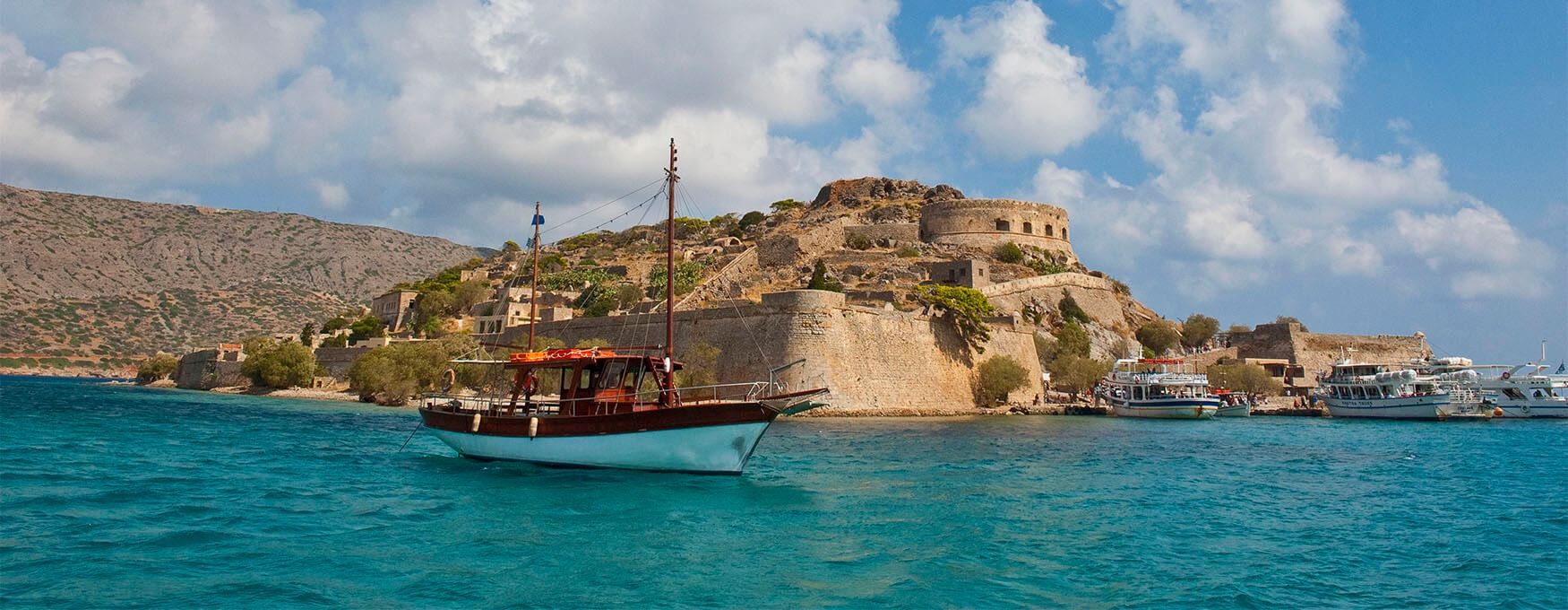 Explore the east part of Crete