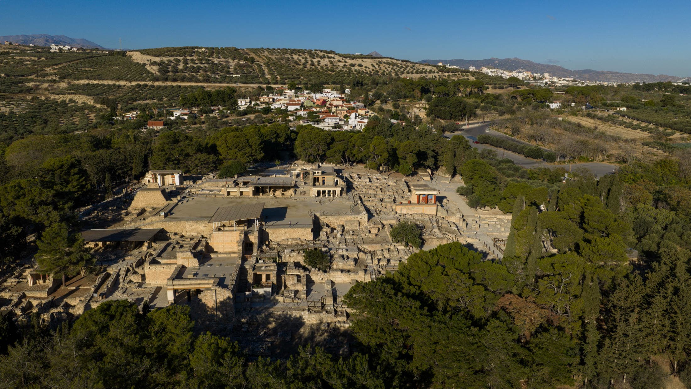 Minoan Palaces: Knossos, Cydonia, Phaistos, Malia, Zakros