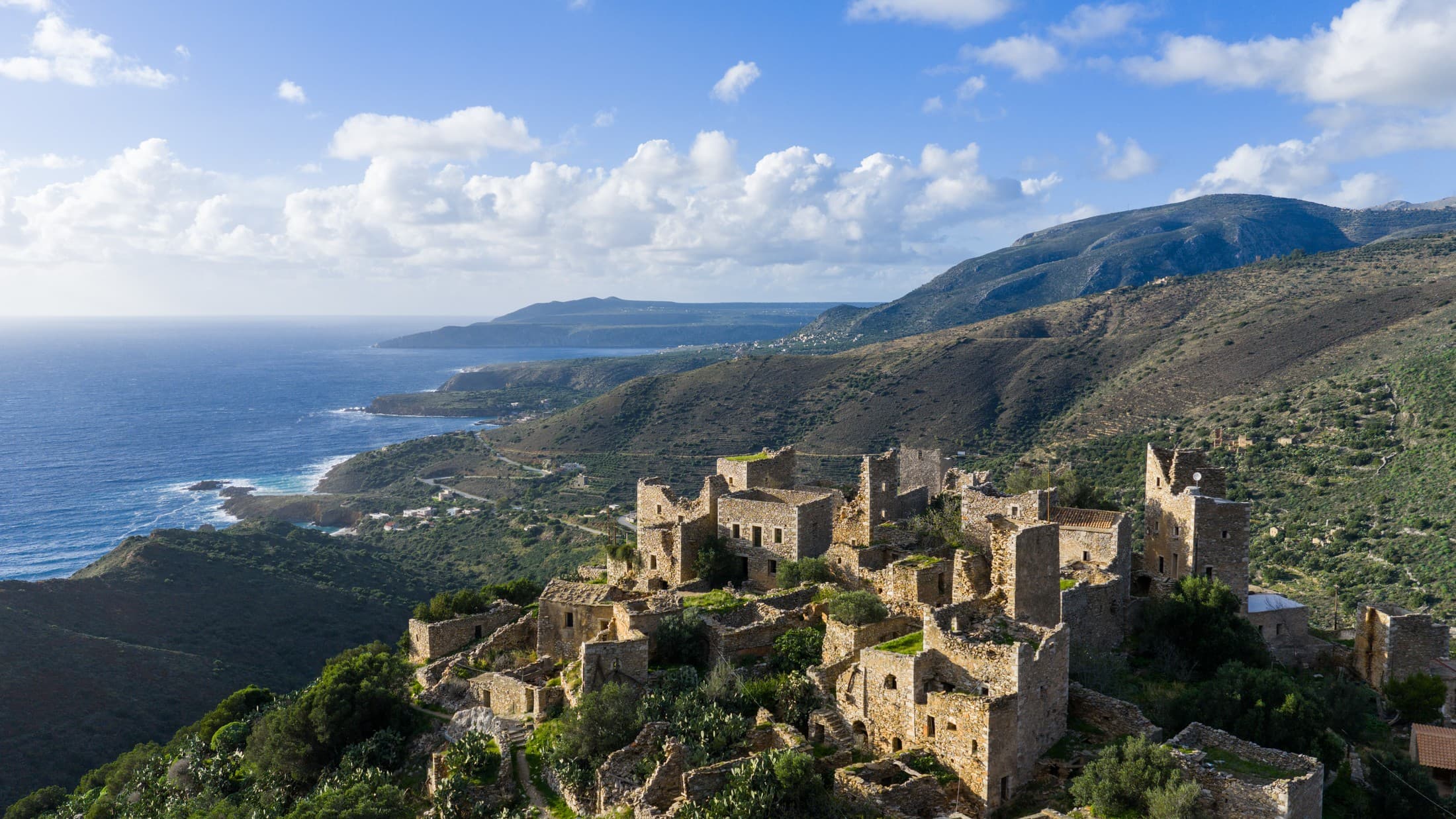 vathia-castle-town